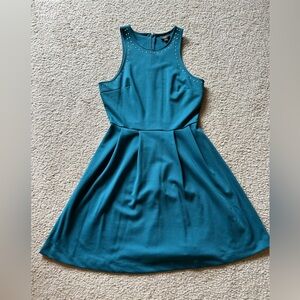 Turquoise sleeveless dress